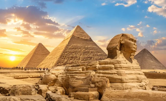 Giza Pyramids Half Day Tour with private Egyptologist guide at the Great Sphinx and pyramids in Cairo